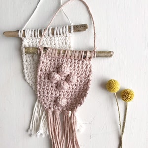 Mini Bobble Wall Hanging. Crochet pattern. Crochet wall hanging. Boho wall decor. Crochet home decor.