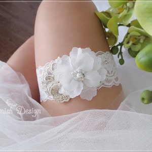 Giarrettiera da sposa in pizzo avorio: giarrettiera da sposa con fiori dorati