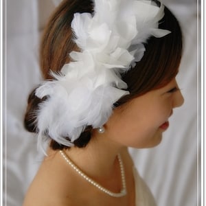 Bridal Feather Fascinator: Handmade Swan Wedding Hair Clip