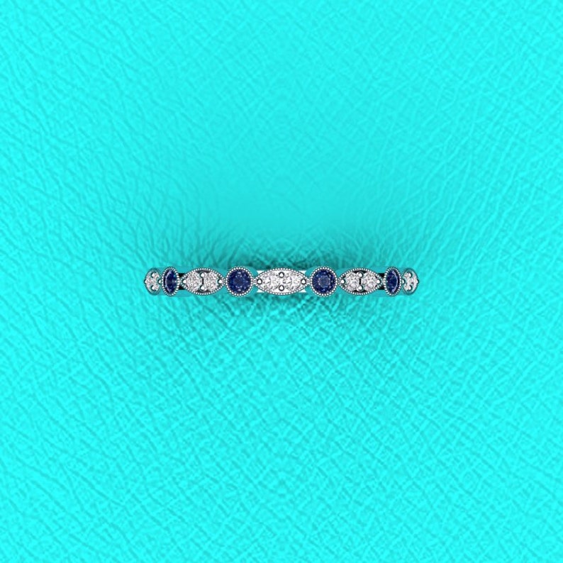 Sapphire and diamond ring image 3