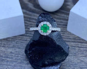 Emerald ring