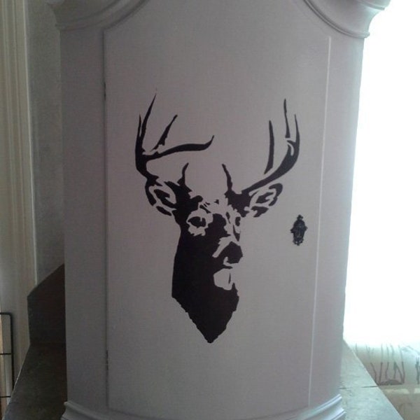 Stag Head Stencil, décor de tête de cerf, artisanat de décoration à la maison, peinture murs tissus meubles, Ideal Stencils Ltd