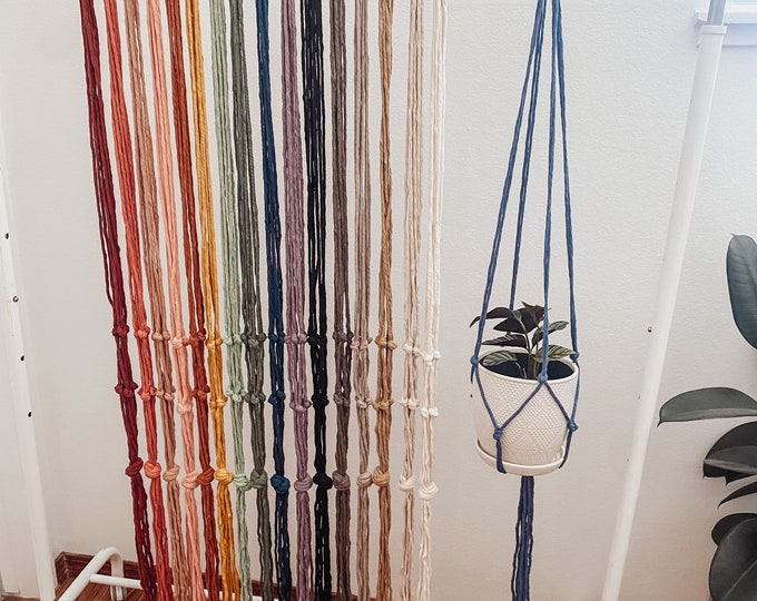 Macrame Plant Hanger - Simple Minimalist