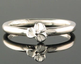 Single Flower Sterling Silver Ring