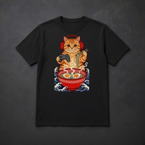 Camiseta de gato gamer comiendo ramen, camiseta kawaii de gato comiendo ramen, camiseta de gato estilo ola japonesa, regalo divertido para amantes de los videojuegos, camiseta de gato estilo anime imagen 5