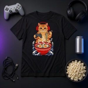 Camiseta de gato gamer comiendo ramen, camiseta kawaii de gato comiendo ramen, camiseta de gato estilo ola japonesa, regalo divertido para amantes de los videojuegos, camiseta de gato estilo anime imagen 6