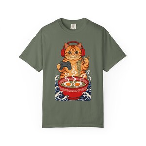 Camiseta de gato gamer comiendo ramen, camiseta kawaii de gato comiendo ramen, camiseta de gato estilo ola japonesa, regalo divertido para amantes de los videojuegos, camiseta de gato estilo anime imagen 9