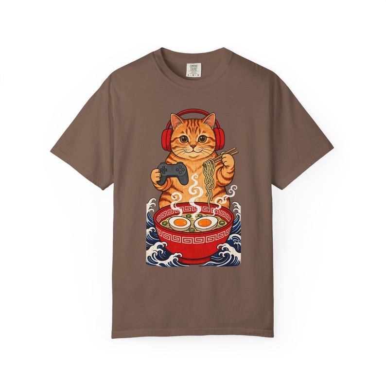 Camiseta de gato gamer comiendo ramen, camiseta kawaii de gato comiendo ramen, camiseta de gato estilo ola japonesa, regalo divertido para amantes de los videojuegos, camiseta de gato estilo anime imagen 10