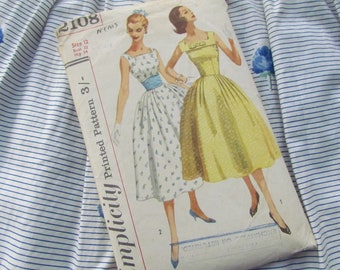 Vintage Size 32 Inch Bust, Full Skirted Summer Dress with Square Neckline - 1957 Printed Sewing Pattern, Simplicity No 2108