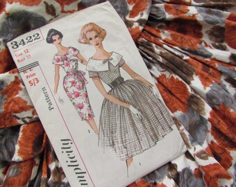 Vintage Size 32 Inch Bust, Pencil or Full-Skirt Dress - Early 1960s Sewing Pattern, Simplicity No 3422