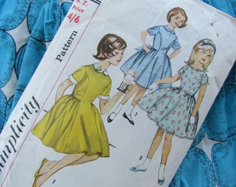 Vintage Age 8 Years, Dress with Detachable Collar and Cuffs: Sewing Pattern, Simplicity No 3811