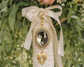 Wedding Bouquet Memorial Photo Charm with Angel Wings, Custom Picture Locket for Bride