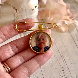 Groom Boutonniere Memorial Photo Charm, Bridal Bouquet Charm, Memorial Pin, Wedding Memorial, Silver/Gold/Bronze with Ribbon or Pin