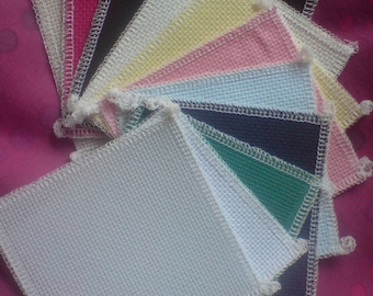 Aida 50 cm x 50 cm (19,5"x 19,5") 14 punti con 10 colori Tutti overlock per evitare che si sfilaccino 4 punti croce, ideali per realizzare biglietti