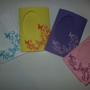 Il s'agit d'un essai de pliage de cartes violet, idéal pour ce petit message spécial au point de croix