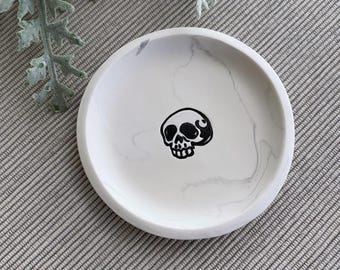 Black Skull Ring Dish, Gothic Wedding Jewelry dish, Modern Halloween Decor, Floral Pastel Goth Decor