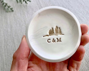 Personalized Ring Dish with Trees, Mountain Wedding Ring Holder, Ring Dish for Nature Lovers, Couples Engagement Gift