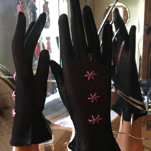 Vintage Pinkham's 30's black rayon string  gloves burlesque