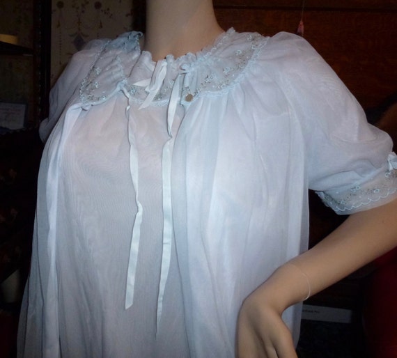 Vintage 60's St Michael nylon blue peignoir burles