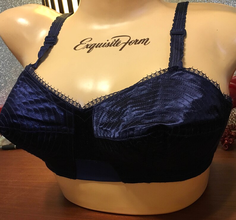 Satin circle stitch bullet bra Samba vintage 50/'s burlesque