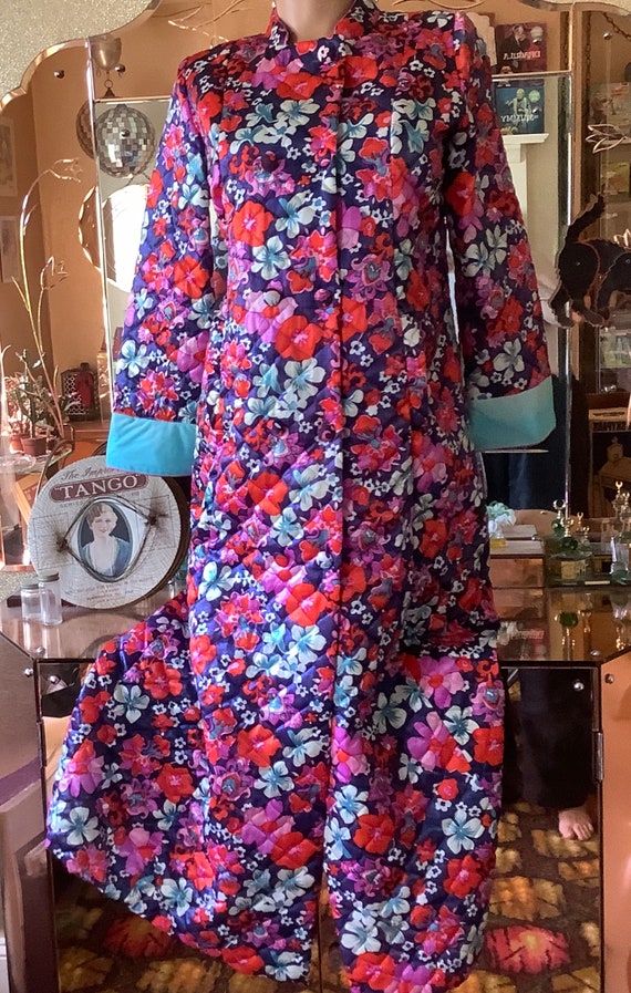 Quilted padded nylon house coat dressing gown Luxa