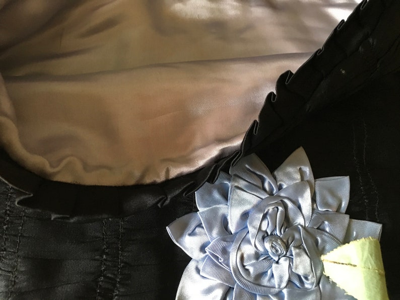Vintage 20\u2019s 30\u2019s padded nightdress holder black satin blue lining