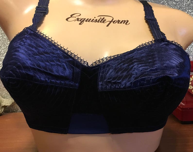 Satin circle stitch bullet bra Samba vintage 50/'s burlesque
