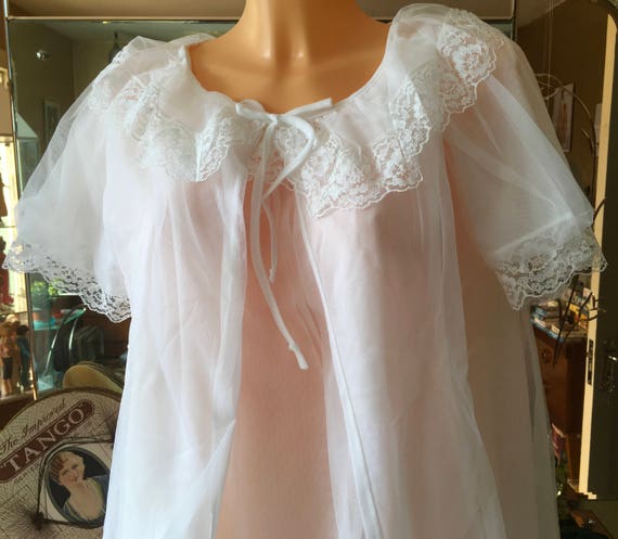 Vintage sheer white Bridal Peignoir set burlesqu