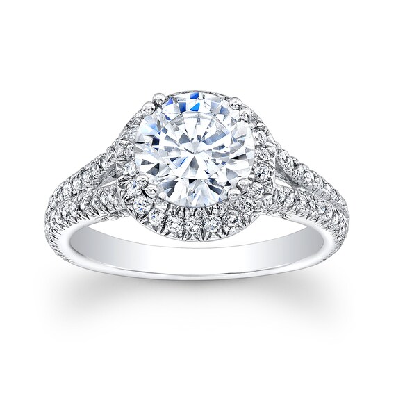 Engagement Ring Platinum Natural Diamonds 0.66 Carats G VS2