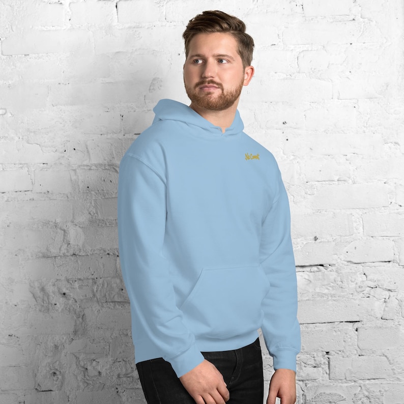 Bluza z kapturem z abstrakcyjnym motywem lwa z przodu, minimalistyczny nadruk z dużym kotem na plecach, złota metka z graffiti na piersi, bluza unisex – brak komentarza zdjęcie 14