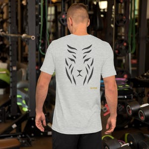 Abstract Tiger T-Shirt, Minimalist Big Cat Back Print, Gold Graffiti Tag, Unisex Graphic Top – No Comment