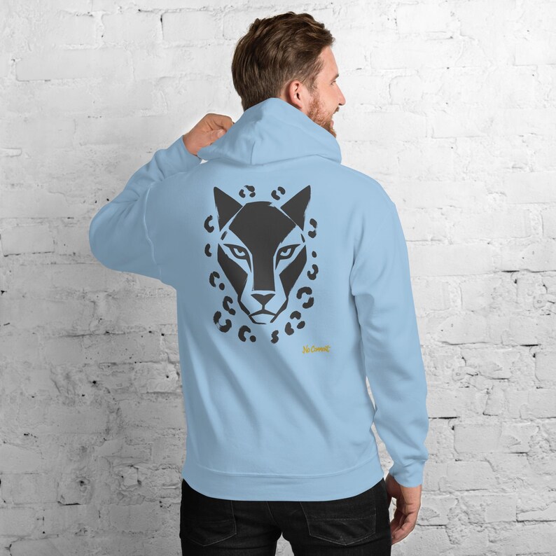 Sudadera con capucha con estampado abstracto de leopardo en la parte delantera, estampado minimalista de felino grande en la espalda, etiqueta dorada con grafiti en el pecho, sudadera unisex – Sin comentarios imagen 7