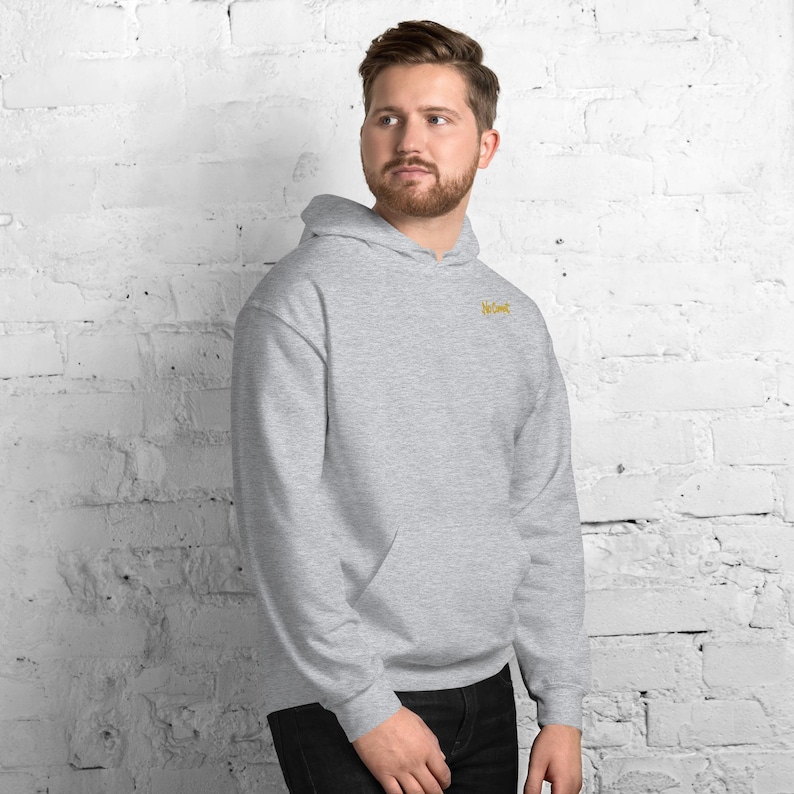 Bluza z kapturem z abstrakcyjnym motywem lwa z przodu, minimalistyczny nadruk z dużym kotem na plecach, złota metka z graffiti na piersi, bluza unisex – brak komentarza zdjęcie 7