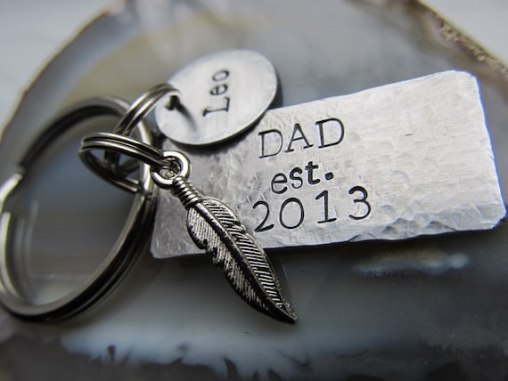 Dad Keychain,Personalized, Father's Day Gift, Fathers Keyring, Gift For Him, Hand Stamped Accessories, New Father Gift, Dad, Daddy, Pop