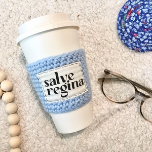 Salve Regina Cup Cosy - Perfekt für Kaffeetassen zum Mitnehmen
