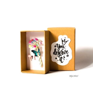 Te lo meriti - Diorama con scatola di fiammiferi - Arte con la carta - Regalo di compleanno - Arte in miniatura - Fatto a mano