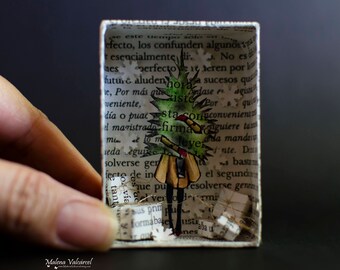 Streichholzschachtel Kunst - Diorama - Weihnachtsbaum mit Geschenken - Weihnachts-Geschenk