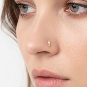 ノーズスタッド、14Kゴールドノーズスタッド、タイニーノーズスタッド、ノーズイヤリング、ノーズピアス、ルークスタッド、トラガススタッド、軟骨スタッド、14Kゴールドスタッド