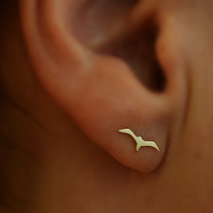 Delicate seagull earrings, 14k solid gold stud earrings, minimalist seagull stud earrings, seagull post earrings