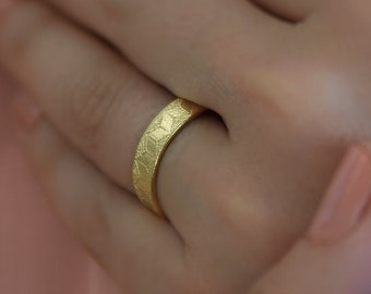 Solid Gold Wedding Band, Classic wedding ring, Floral wedding band, Unique wedding band, Gold wedding ring for women, 14k gold ring