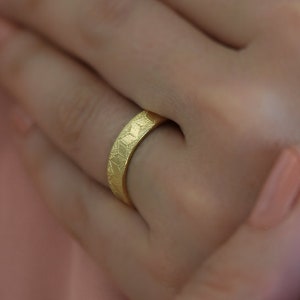 Solid Gold Wedding Band, Classic wedding ring, Floral wedding band, Unique wedding band, Gold wedding ring for women, 14k gold ring