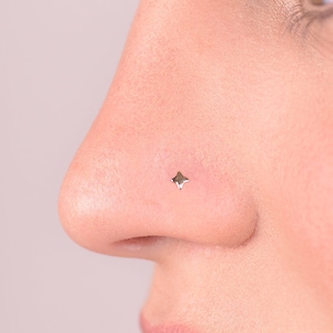 Kleine neusstekker, 14k gouden neusstekker, 20 gauge neusstekker, minimalistische neusstekker, nauwelijks aanwezig, puntneusstekker, neusstekers