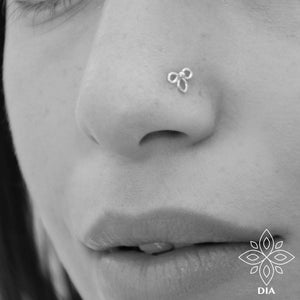 Silver Nose Stud, Flower Nose Stud, Nose Jewelry, Silver Nostril Stud, Nostril Screw, Elegant Piercing, Tragus Pin, Nostril Pin