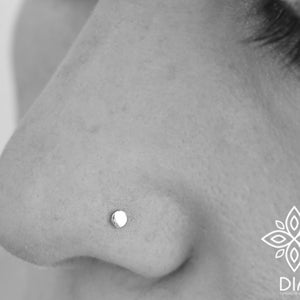 Silver Sterling Nose Stud, Silver nose jewelry, 2.5mm Tiny Nose Stud Nose jewelry Flat top Dainty tragus stud Nose Screw Piercing Jewelry