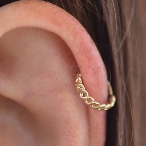 Solid 14K Gold Cartilage Hoop, Tiny Gold Cartilage Earring, Dainty Helix Hoop Earring, Thin 14K Gold Hoop, Twist Hoop Earring