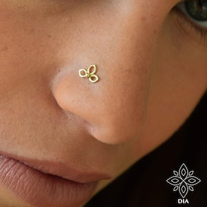 14k Gold Nose Stud, Tiny Flower Nose Stud, Nose Jewelry, Solid Gold Nostril Stud, Nostril Screw, Elegant Piercing, Tragus Pin, Nostril Pin