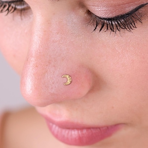 Moon Stud, 14K Gold Nose Screw, 14K Gold Moon Nose Stud, Helix Stud, Tiny Nose Stud, Moon Jewelry, Cartilage Earring, Minimalist Earrings
