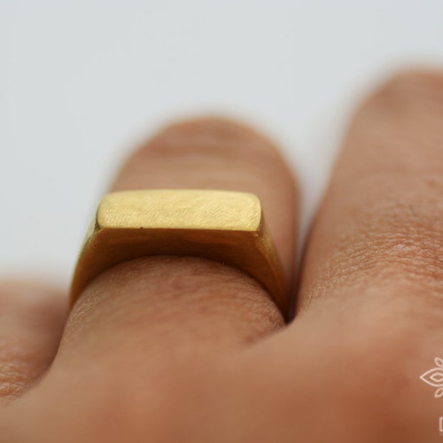 14k Solid Gold Bar Signet Ring Pinkie Ring Engravable Ring Etsy
