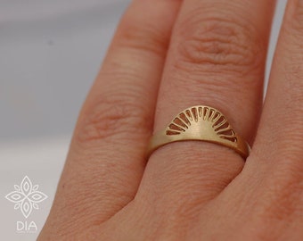 Handmade 14k Solid Gold Sun Ring - Dainty Sunshine Band