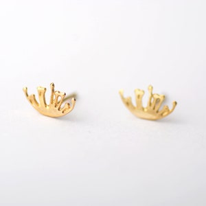 Winzige Goldohrringe, Ohrstecker, Goldohrringe, Goldohrstecker, 14kt Goldohrringe, Brautjungfern Geschenk, Geschenk für sie kleine Ohrstecker
